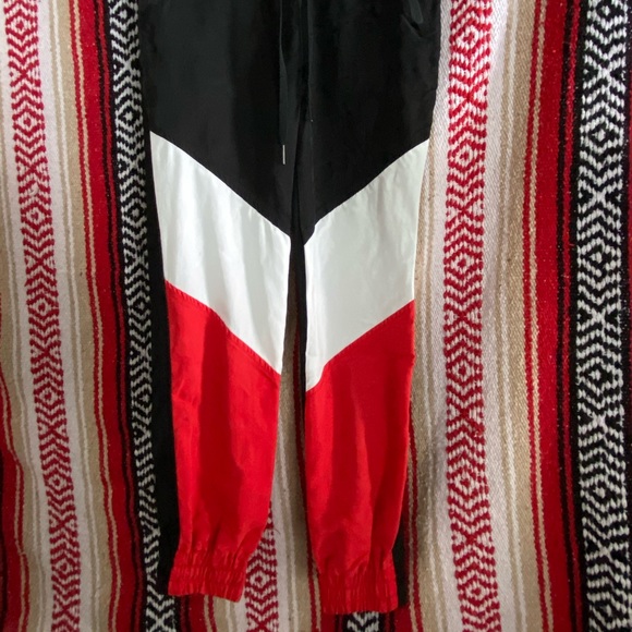 Alala Joggers - Picture 3 of 5